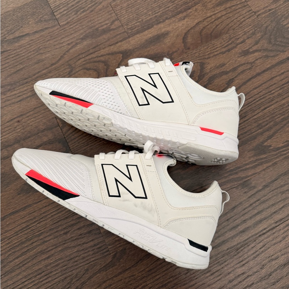 New Balance 247 Shoes